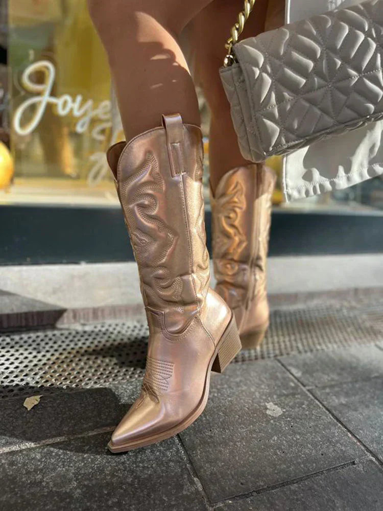 Bottes de Cowboy Chic avec Détails Métalliques