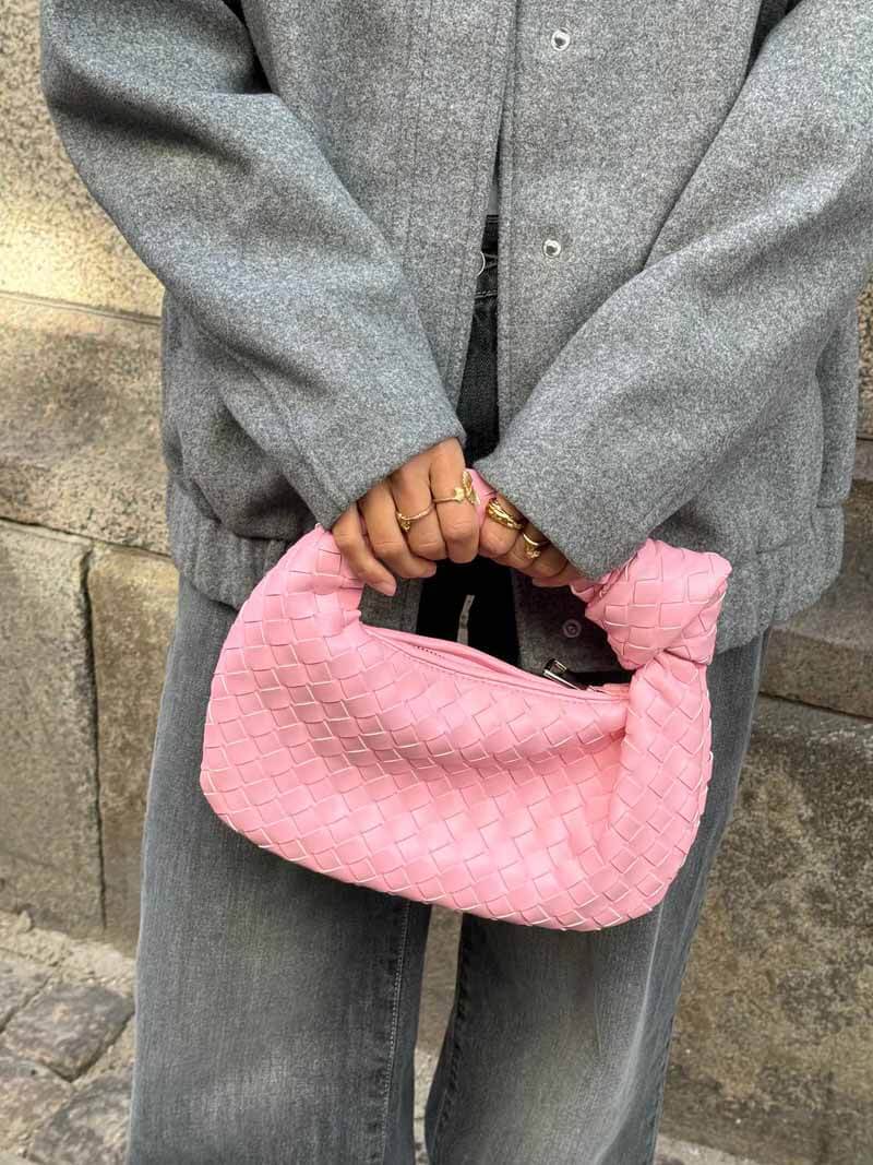 Sac à main tissé chic